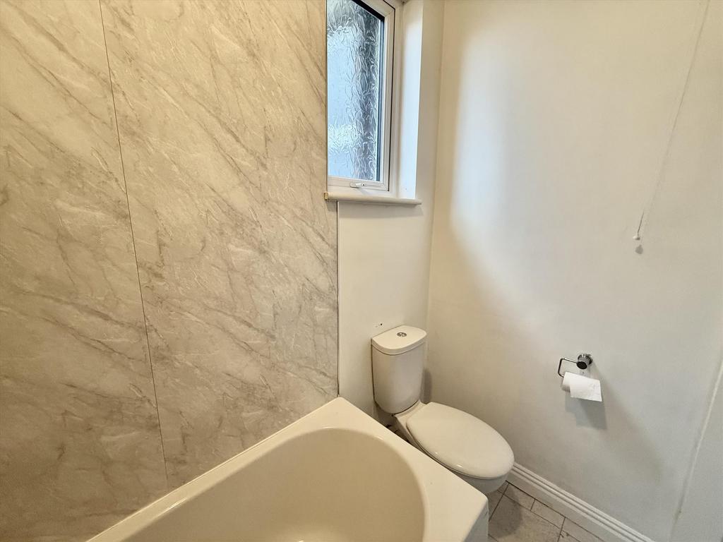 GFF Bathroom 2