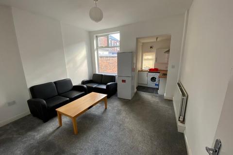 3 bedroom terraced house to rent, Coniston Street, Salford, Greater Manchester, M6