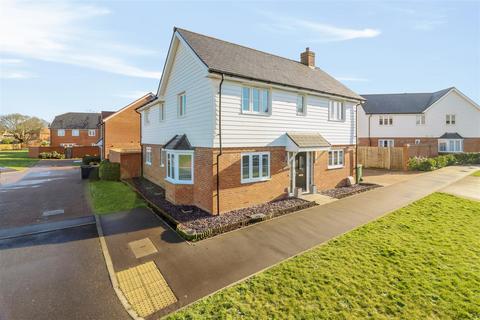 4 bedroom house for sale, Iris Close, Hellingly, Hailsham