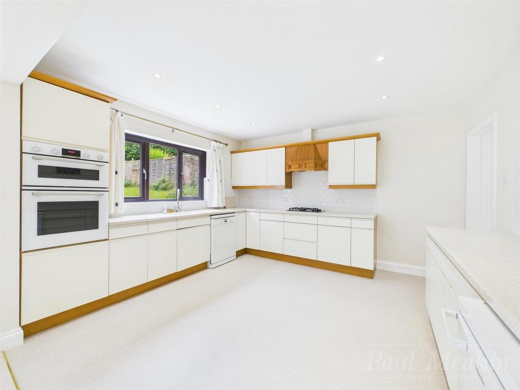Kitchen/ Breakfast room