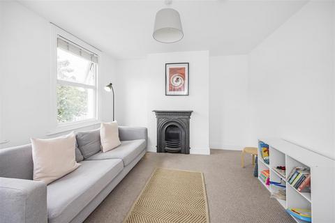 2 bedroom flat for sale, Oakdale Road, London E11