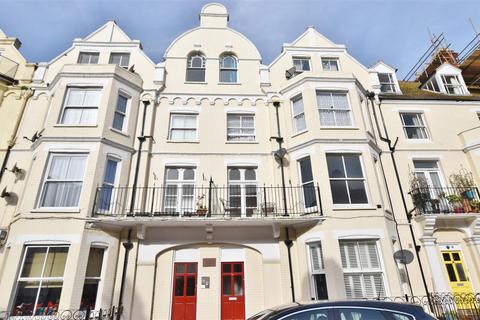 2 bedroom apartment for sale, Cabbell Road, Cromer