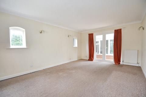 59 Lancaster Drive, Broadstone, BH18 9EH