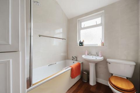 32 Mint Road, Wallington, SM6 0TY