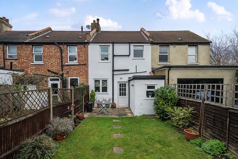 32 Mint Road, Wallington, SM6 0TY