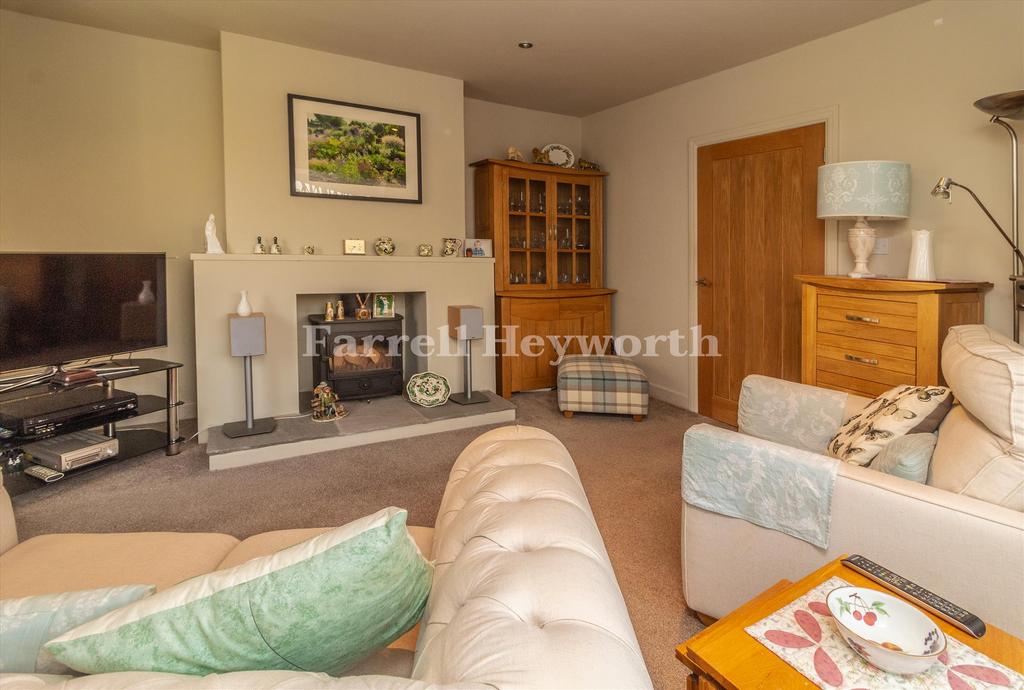 Lounge image 2