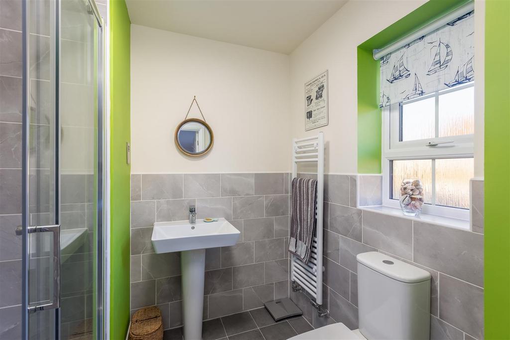 Derwent Road 85 Bedroom 1-4.jpg