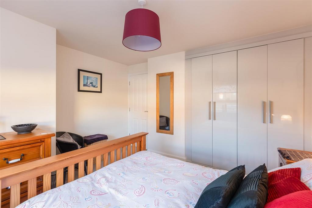 Derwent Road 85 Bedroom 2-3.jpg