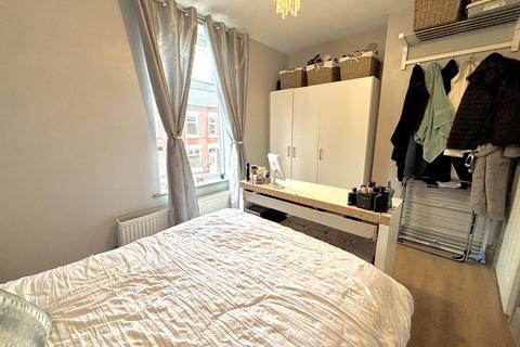 23 Apsley Road, Denton, Manchester, M34 3HE