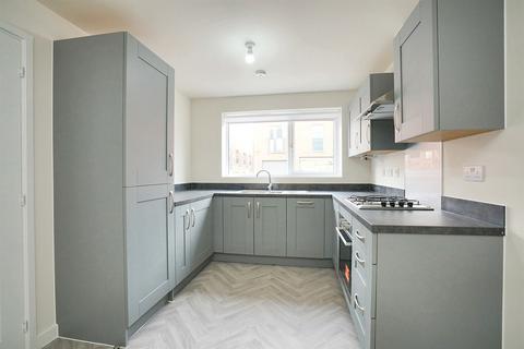 3 bedroom terraced house to rent, Leicester LE3