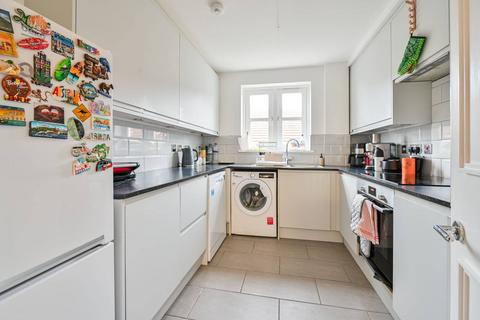 3 bedroom flat for sale, Odessa Street, Canada Water, London, SE16