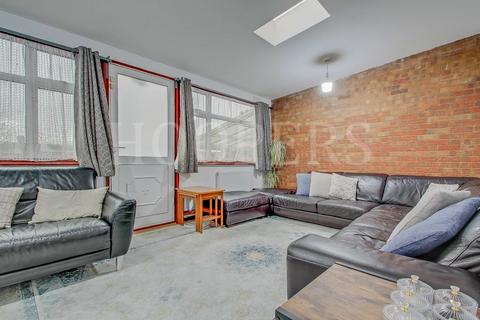 3 bedroom terraced house for sale, Kenwyn Drive, London, NW2