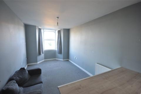 Studio to rent, County Road, Swindon, Wiltshire, SN1