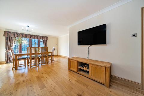 44 Oakley Drive, Bromley, BR2 8PT