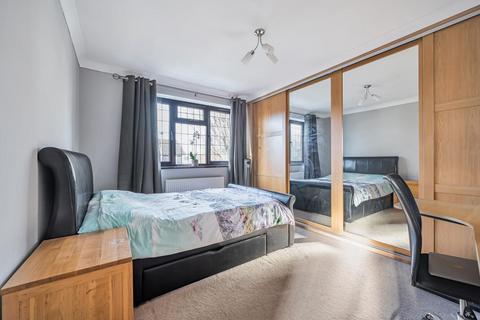 44 Oakley Drive, Bromley, BR2 8PT