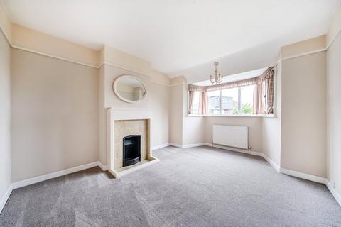 3 bedroom semi-detached house to rent, Chiltern Drive, Surbiton, KT5