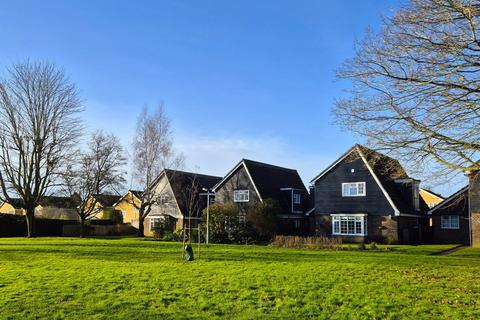 4 bedroom detached house for sale, Dene Way, Central Bedfordshire SG18