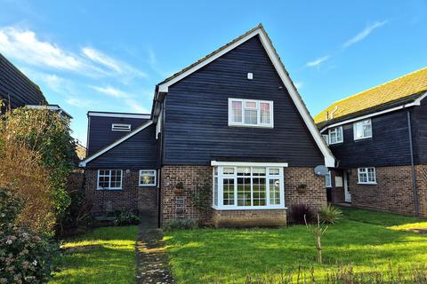 4 bedroom detached house for sale, Dene Way, Central Bedfordshire SG18