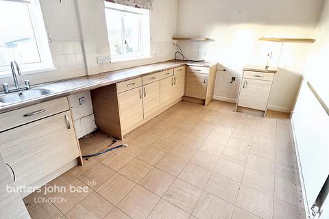 3 bedroom semi-detached house for sale, Dilhorne Road, Stoke-On-Trent