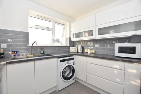 2 bedroom flat for sale, Meynell Close, Brampton, Chesterfield, S40 3BL