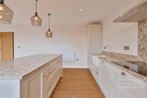 3 bedroom apartment to rent, George Street, Whalley, Clitheroe