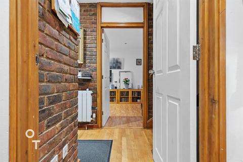 5 bedroom terraced house for sale, Castle Road, Camden, NW1