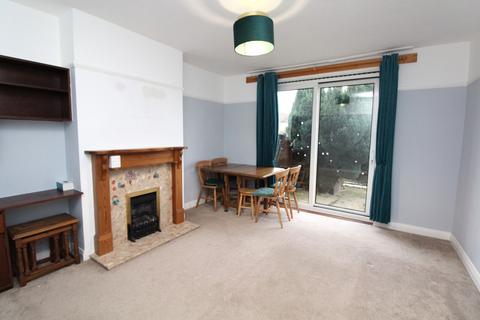 2 bedroom ground floor flat to rent, Tudor Drive, Gidea Park, RM2