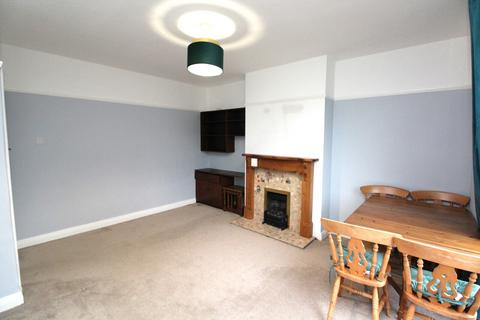 2 bedroom ground floor flat to rent, Tudor Drive, Gidea Park, RM2