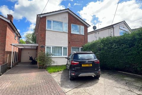 3 bedroom detached house to rent, Lower New Road, Southampton SO30