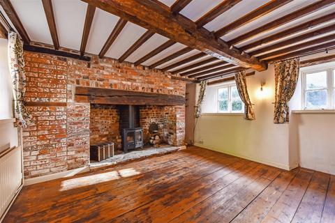 2 bedroom cottage for sale, Village Street, Thruxton, Andover