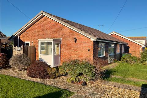 2 bedroom semi-detached bungalow for sale, Glen Crescent, Selsey, West Sussex