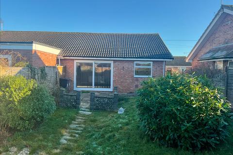 2 bedroom semi-detached bungalow for sale, Glen Crescent, Selsey, West Sussex