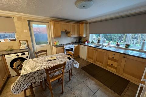 4 bedroom detached house for sale, Celyn Isaf Coed Ely - Porth