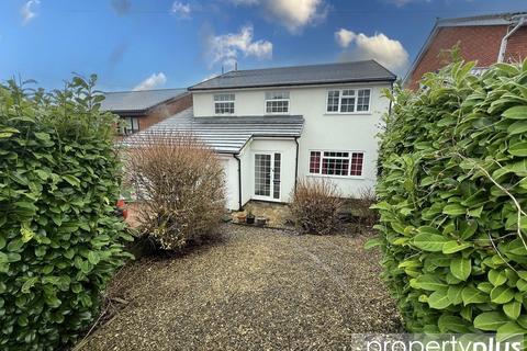 21 Celyn Isaf, Tonyrefail, Porth, CF39 8AN