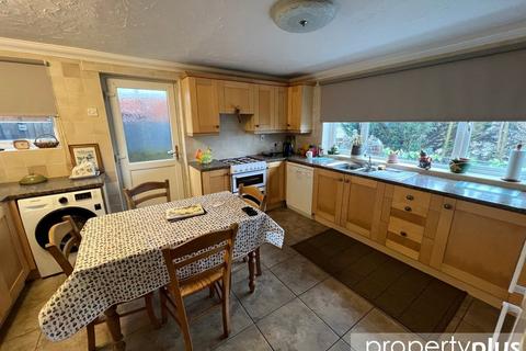 21 Celyn Isaf, Tonyrefail, Porth, CF39 8AN