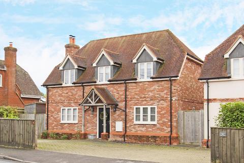 4 bedroom detached house for sale, Andover Road, Andover, SP11