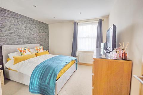 1 bedroom apartment for sale, Bowsher Court, Ware SG12