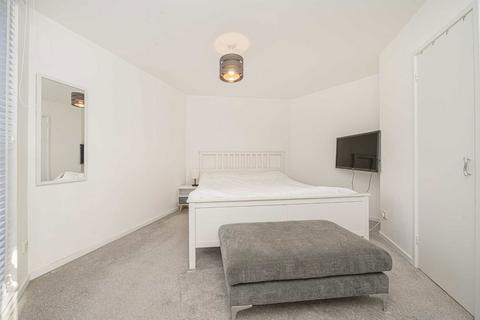 1 bedroom flat for sale, Sunnyside Road, Teddington TW11