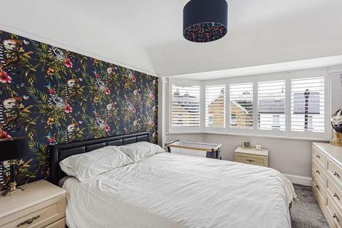 3 bedroom terraced house for sale, French Street, Sunbury-on-Thames, Surrey, TW16