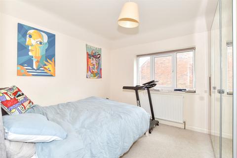 2 bedroom flat for sale, Village Way, Cranleigh, Surrey