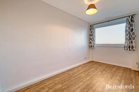 16 Carlton Close, Upminster, RM14 2YR