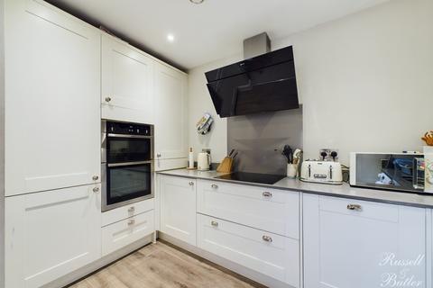 2 bedroom apartment for sale, 14 Station Gardens, Buckingham