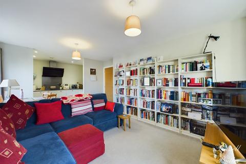 2 bedroom apartment for sale, Station Gardens, Buckingham