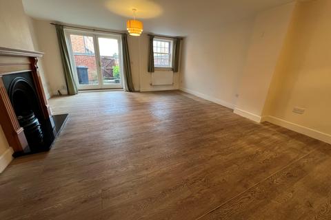 5 bedroom terraced house for sale, St. Marys Court, Church Street, Newent