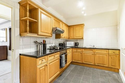 6 bedroom flat to rent, London NW8