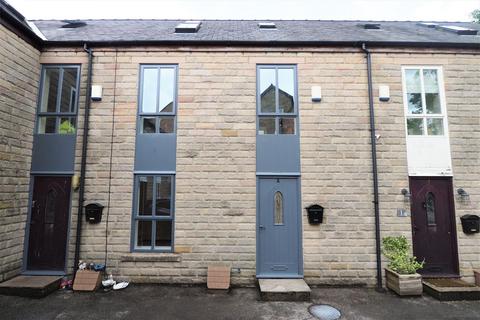 3 bedroom terraced house to rent, The Old Coach House, Buxton Road, SK23