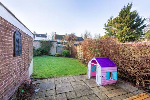 19 Laurel Close, Colnbrook, Slough, SL3 0QB