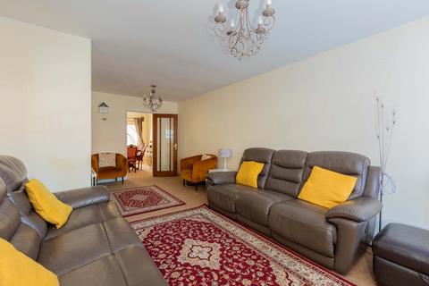19 Laurel Close, Colnbrook, Slough, SL3 0QB
