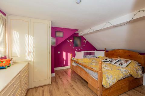 19 Laurel Close, Colnbrook, Slough, SL3 0QB