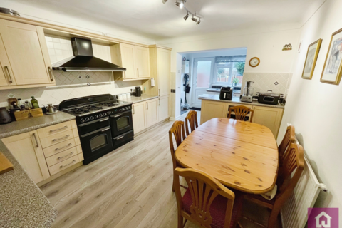 4 bedroom semi-detached house for sale, Hunts Close, Great Boughton, Chester, Cheshire, CH3